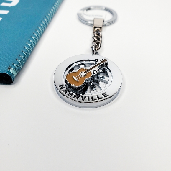 NASHville Collection Can Cooler Short Beer Coozie Holder Guitar Keychain Bundle - Picture 7 of 12